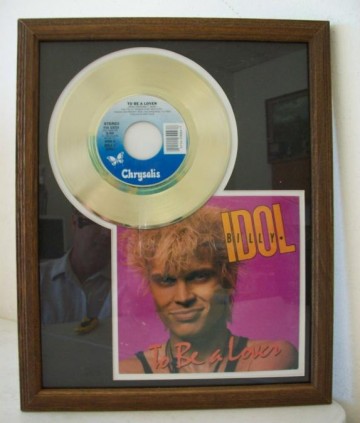 Gouden plaat Billy Idol - To be a lover