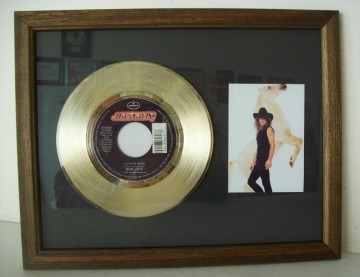 Gouden plaat Bon Jovi - Love is war