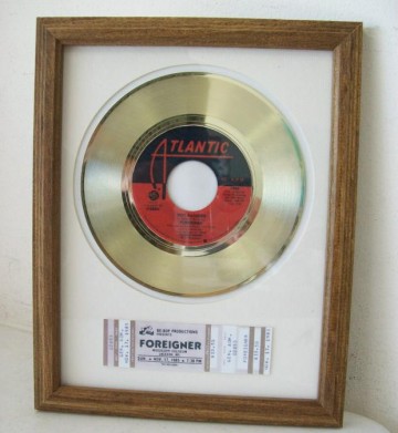 Gouden plaat Foreigner - Hot Blooded