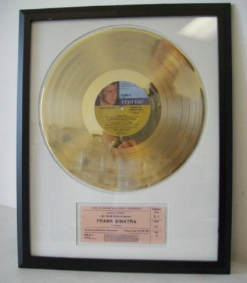 Gouden plaat Lp Frank Sinatra Swingin' Brass