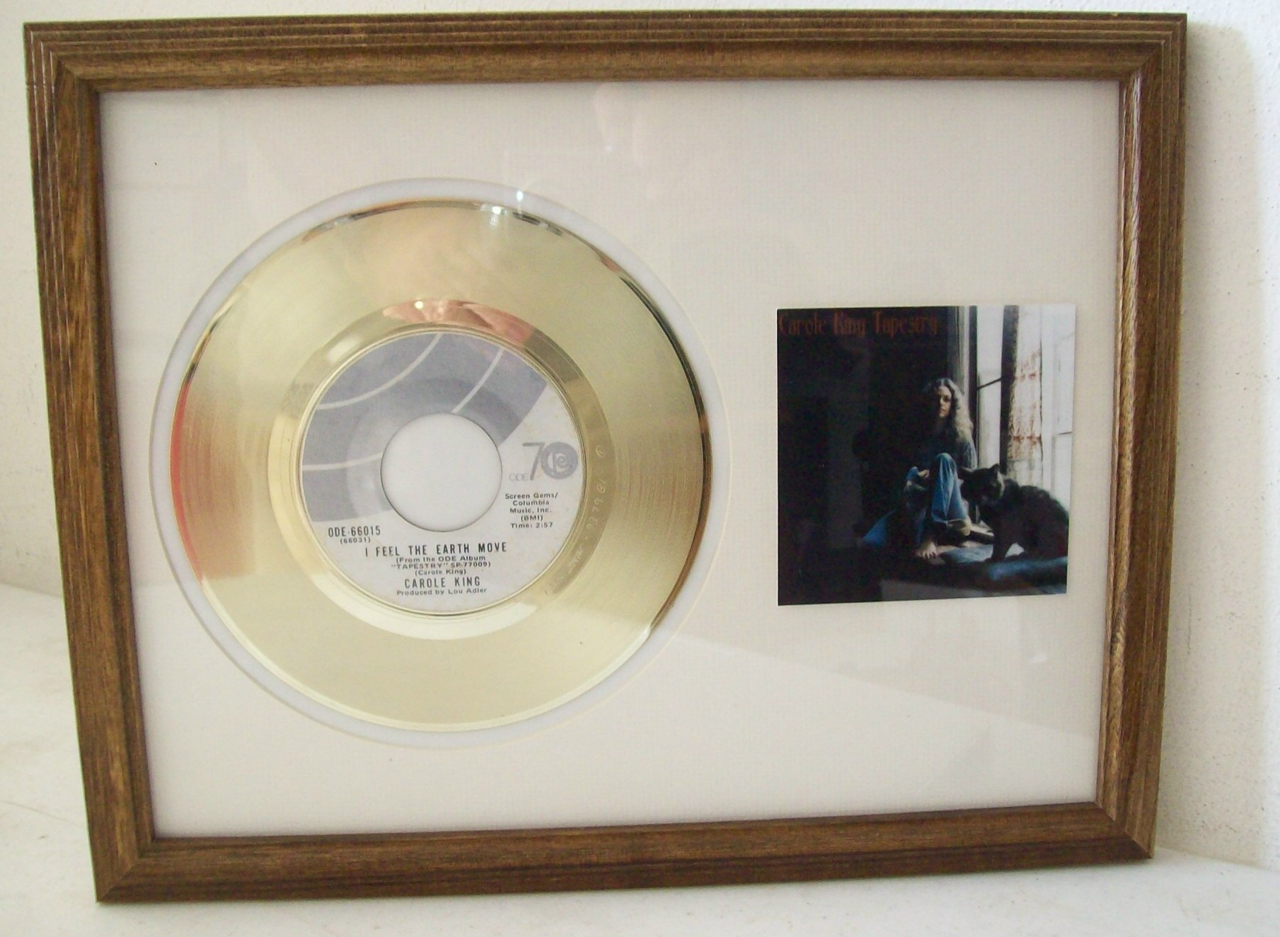Gouden plaat Single Carole King - I Feel The Earth Move