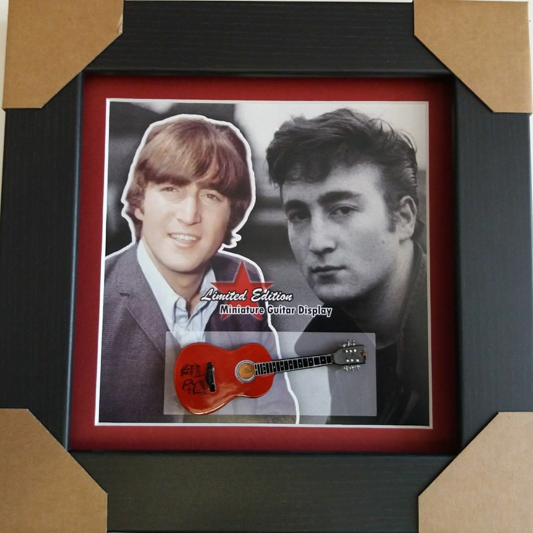 Miniatuur Gitaar van John Lennon