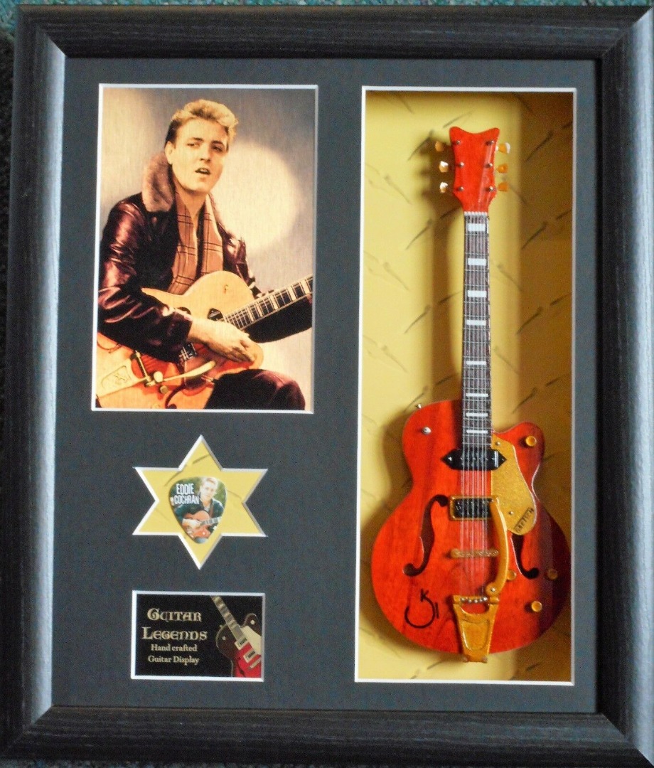 Eddie Cochran Gitaar miniatuur en plectrum